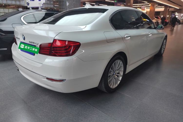 Used BMW 5 Series 2014 525Li Luxury Design Package
