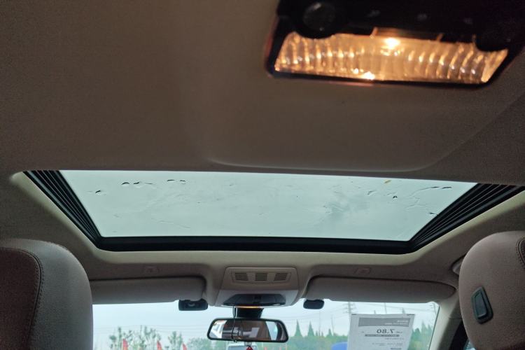 Used BMW 5 Series 2014 520Li Elegant Model
