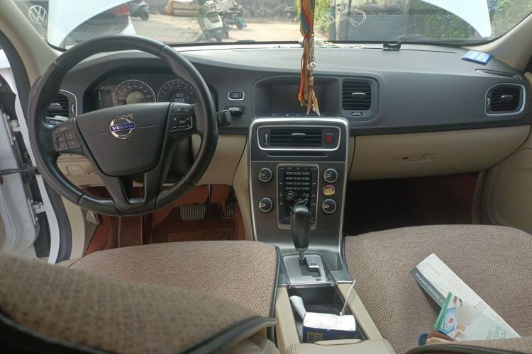 Used Volvo S60 2011 2.0T Comfort Edition
