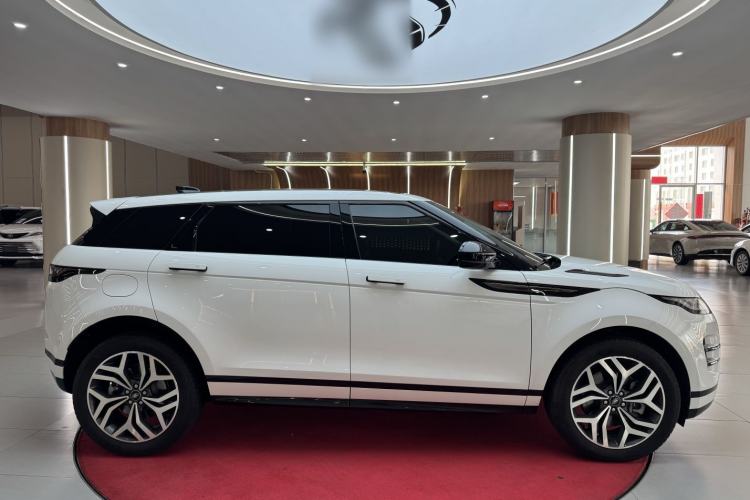 Used Land Rover Range Evoque 2024 Aurora L 249 PS Prestige Light-Chasing Edition
