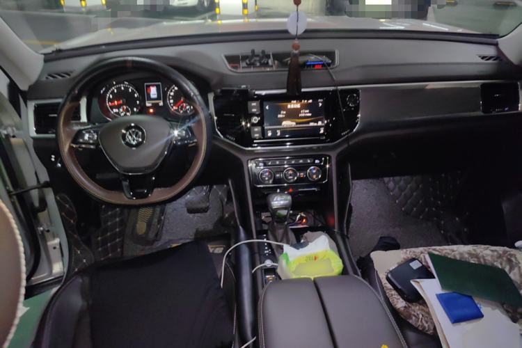 Used Volkswagen Teramont 2019 330TSI Two-Wheel-Drive Luxury Edition China VI Standard
