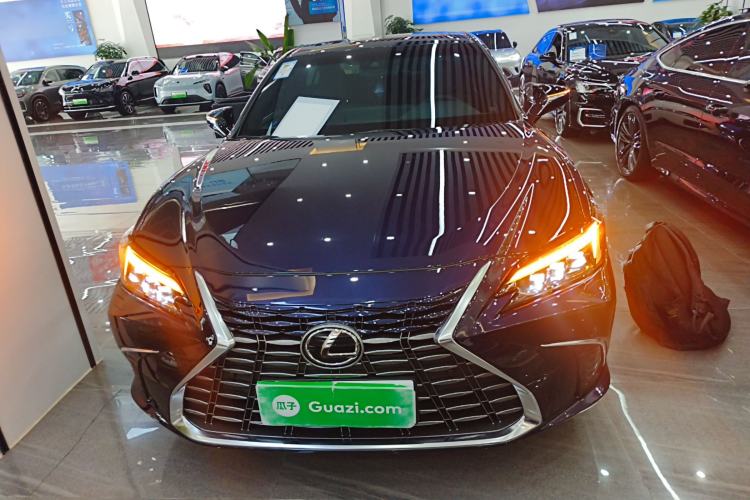 Used Lexus ES 2025 200 Premium Edition
