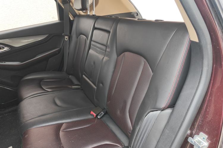 Used Baojun 560 2015 1.8L manual luxury version