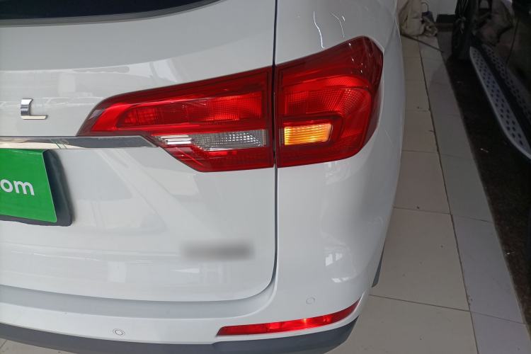 Used Haval M6 2019 1.5T DCT Two-Wheel Drive Elite Version China VI Standard
