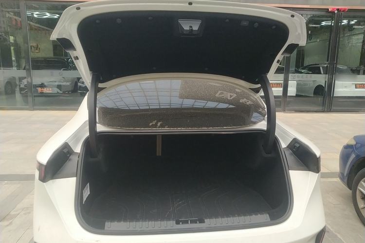 Used Lynk & Co 07 2024 EM-P 126 Long-Range Halo
