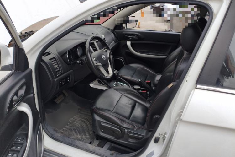 Used CHANGAN CS35 2015 1.6L Automatic Luxury Model China V Standard Driver Seat