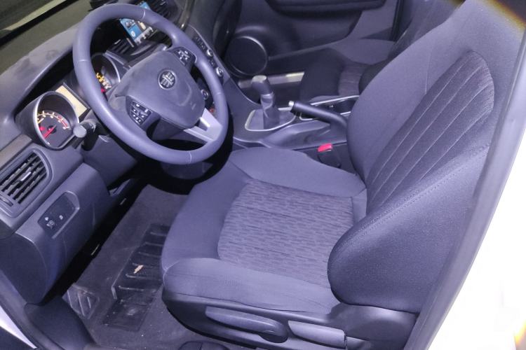 Used Bestune B50 2016 1.6L manual Comfort trim level