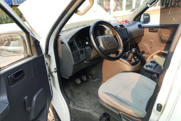 Used Jinbei Express 2017 2.0L Standard Version V19