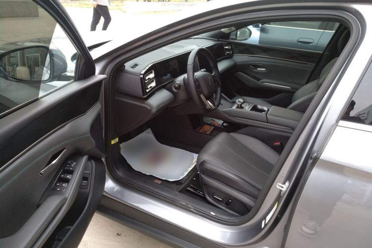 Used BYD Qin L 2024 DM-i 80KM Beyond Model Left Front Seat