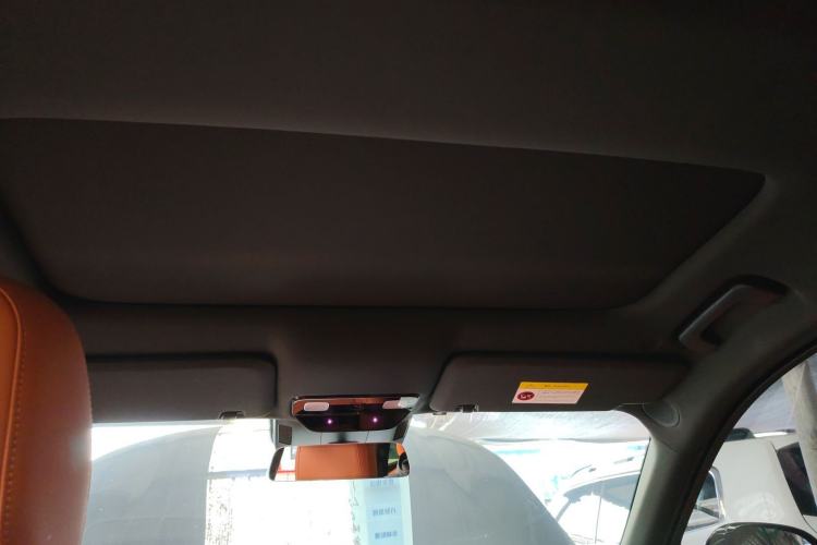 Used Li Auto L8 2023 Pro Model
