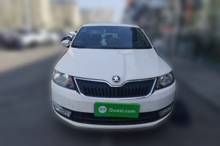 Used Skoda Rapid 2015 1.6L Manual Smart Selection Model
