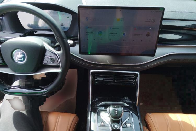 Used BYD Tang New Energy 2023 DM-i Champion Edition 112KM Prestige Model Center Console
