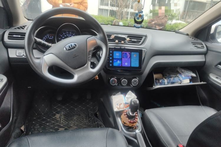 Used Kia K2 2015 Sedan 1.4L MT GLS Center Console