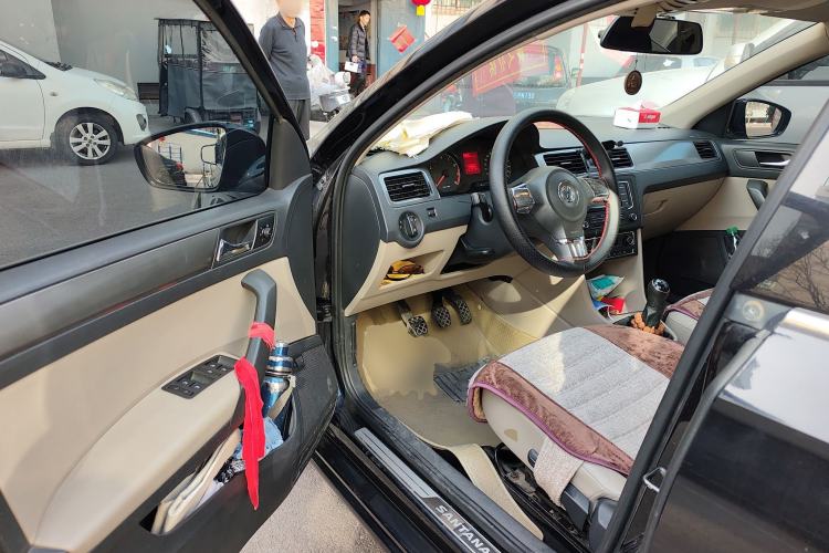 Used Volkswagen Santana 2013 1.4L Manual Comfort Edition Driver Seat