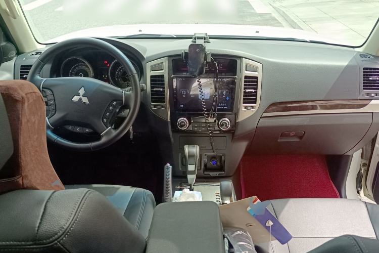 Used Mitsubishi Pajero 