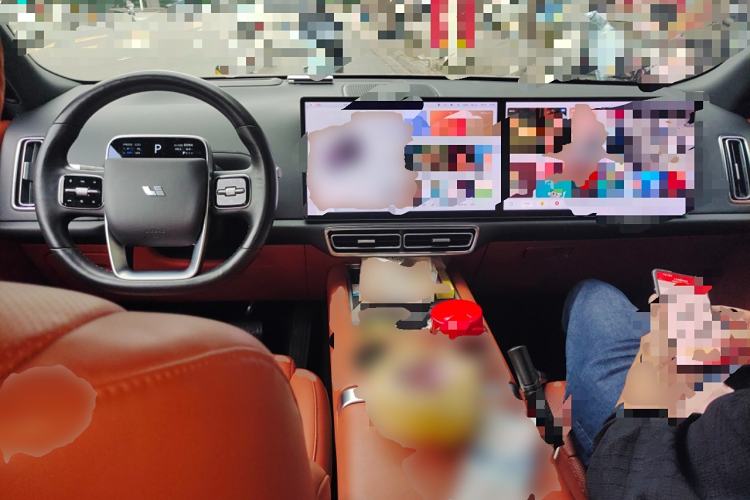 Used Li Auto L8 2023 Pro Model Center Console