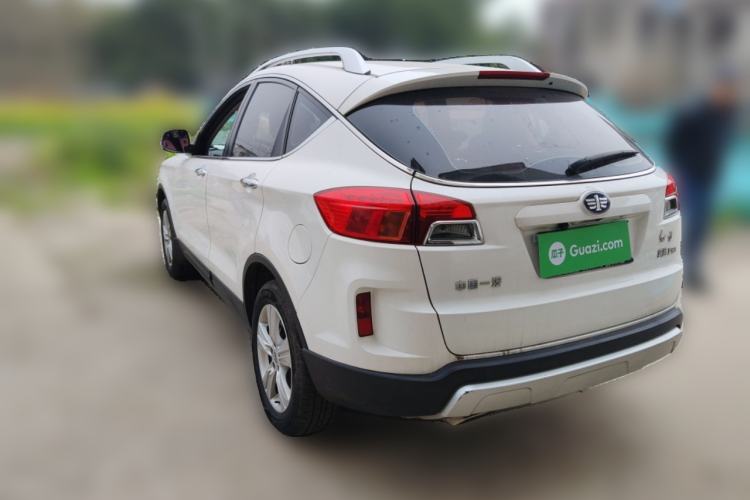 Used Bestune X80 2013 2.0L manual base trim