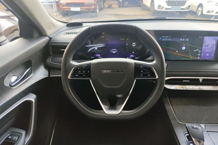 Used Venucia V 2021 260T Idol Edition