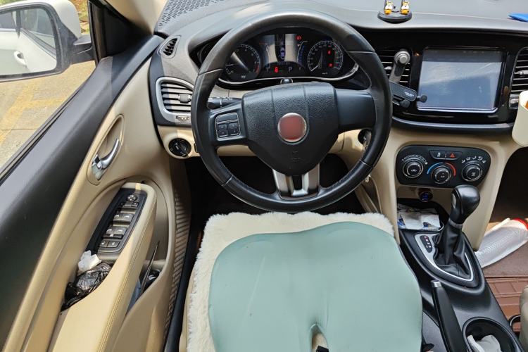 Used Fiat Viaggio 2012 1.4T Automatic Enjoyment Edition Steering Wheel