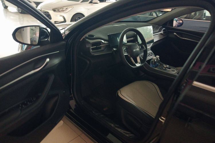 Used BYD Destroyer 05 2024 Honor Edition DM-i 120KM Luxury Model