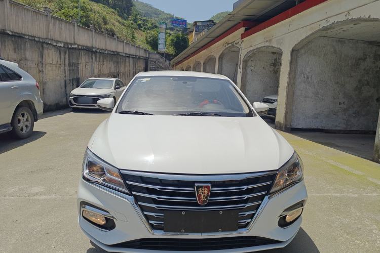 Used Roewe i5 2020 1.5L Manual 4G Connect Luxury Edition Front