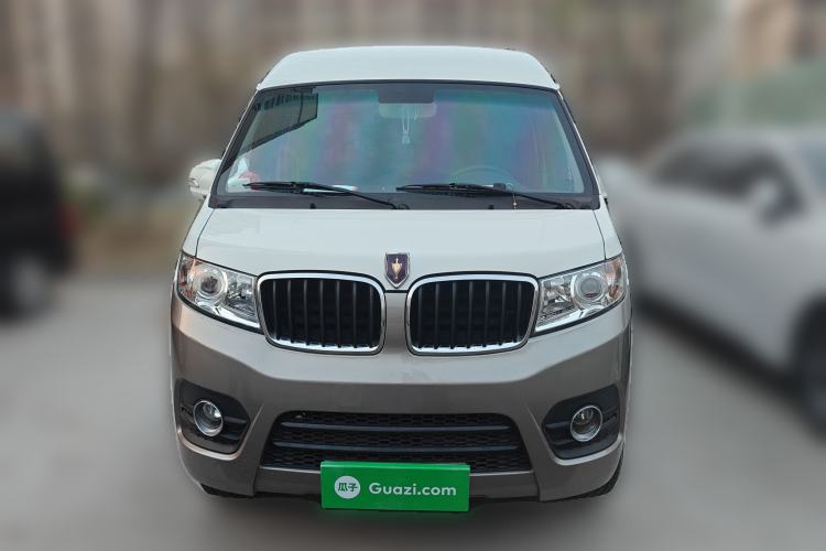 Used Jinbei New Hiace X30L 2023 1.5L Wealth Edition Van 2/5-Seater Air-Conditioned Model SWC15M