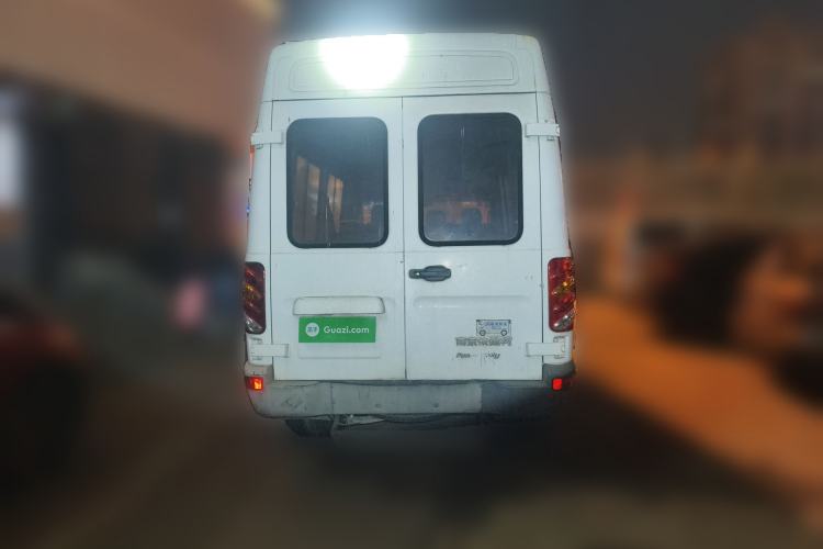 Used Iveco Power Daily 2013 2.5T-V39 Box Truck High Roof
