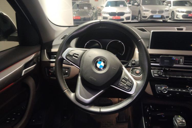 Used BMW X1 New Energy 2019 xDrive25Le Mileage Upgrade Version Steering Wheel