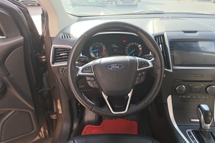 Used Ford Edge 2018 EcoBoost 245 Two-Wheel-Drive Platinum Edition 5 Seats