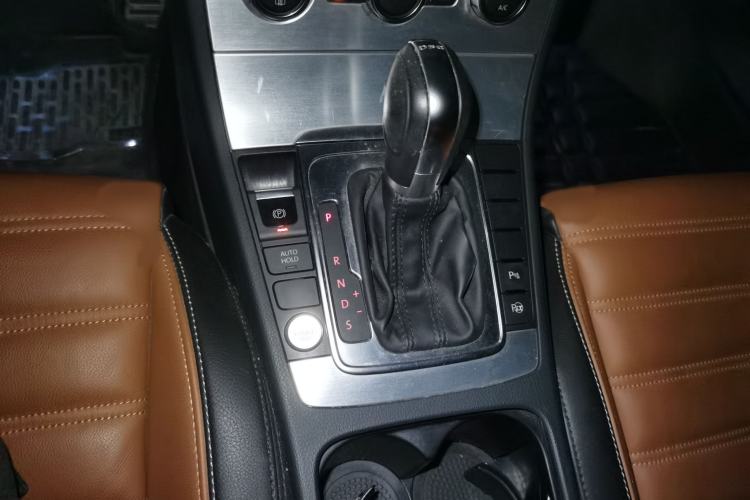 Used Volkswagen FAW-Volkswagen CC 2015 1.8TSI Luxury Model