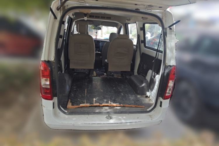 Used Wuling Rongguang V 2016 1.5L Standard Version
