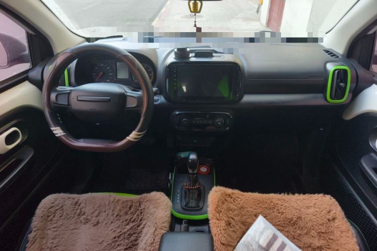 Used Roewe Clever 2021 302 km New Four-Seater Super-Efficient Version