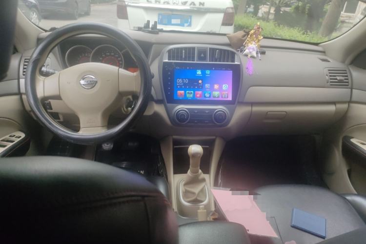 Used Nissan Sylphy 2016 Classic 1.6XL Manual Luxury Edition Center Console