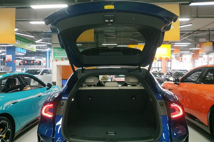 Used Xiaomi Auto YU7 2025 Ultra-Long Range High-Performance All-Wheel-Drive Max Edition
