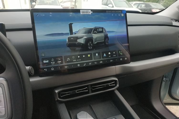 Used Formula Leopard Titanium 3 2025 501 km Range Rear-Wheel Drive Intelligent Driving Max Edition Audio And AC Panel