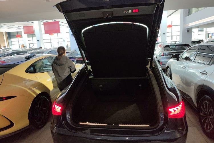 Used Mercedes-Benz EQS 2022 Updated Version 450+ Pioneer Edition Trunk