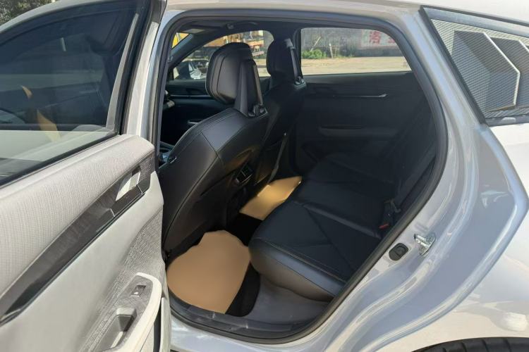 Used CHANGAN UNI-V 2022 1.5T Prestige Version Interior 4