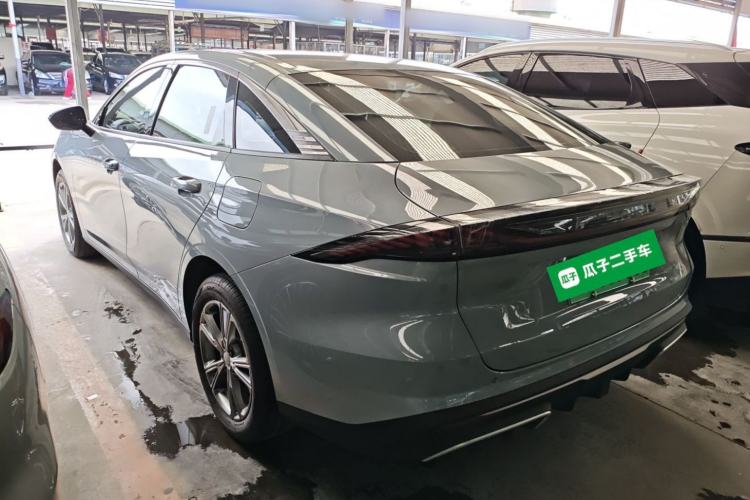 Used Geely Galaxy L6 2025 EM-i 140km Long-Range Version
