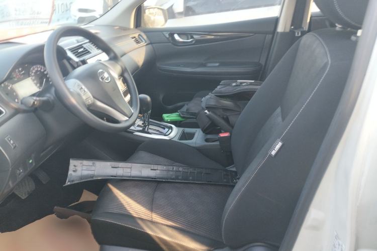 Used Nissan Tiida 2016 1.6L CVT Cool Dynamic Edition Left Front Seat