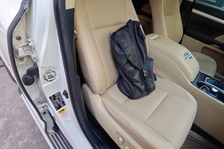 Used Toyota Highlander 2015 2.0T Two-Wheel Drive Luxury Edition 7 Seats
