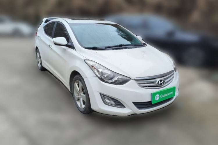 Used Hyundai Elantra (5th Generation / Langdong) 2013 1.6L Automatic Luxury Model Front Right 45 Deg