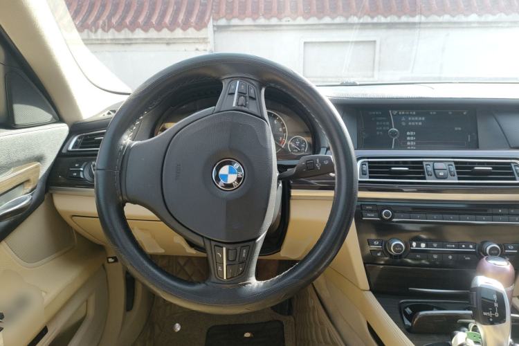 Used BMW 7 Series 2011 730Li Elegant Model Steering Wheel