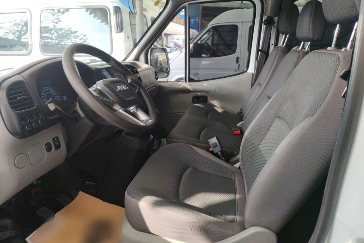 Used JMC Transit 2017 2.8T Commercial Version Short Wheelbase Mid-Roof 6/7/8-Seater JX493
