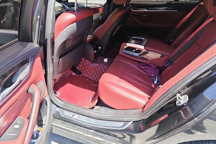 Used BMW 5 Series 2020 530Li Luxury Edition M Sport Package Left Rear Seat