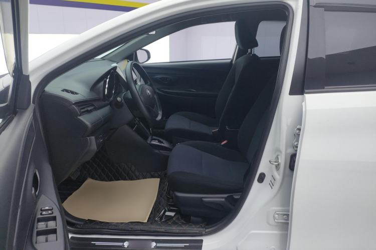 Used Toyota YARiS L Zhi Xuan 2016 Revised 1.5E CVT Charming Edition
