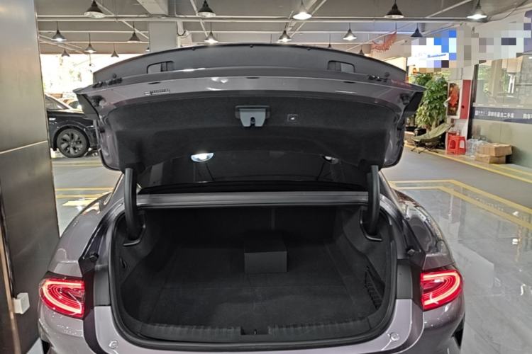 Used Xiaomi Auto SU7 2024 Four-Wheel Drive Ultra-Long Range Advanced Intelligent Driving Max Edition