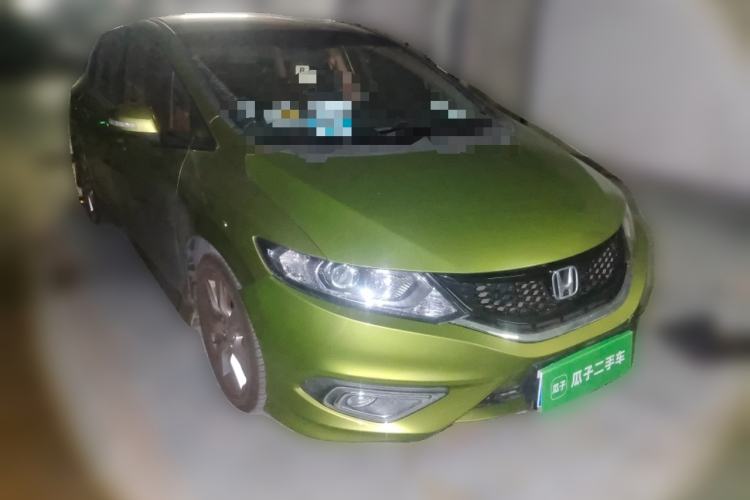 Used Honda Jade 2013 1.8L automatic Comfort version 5 seats Front Right 45 Deg