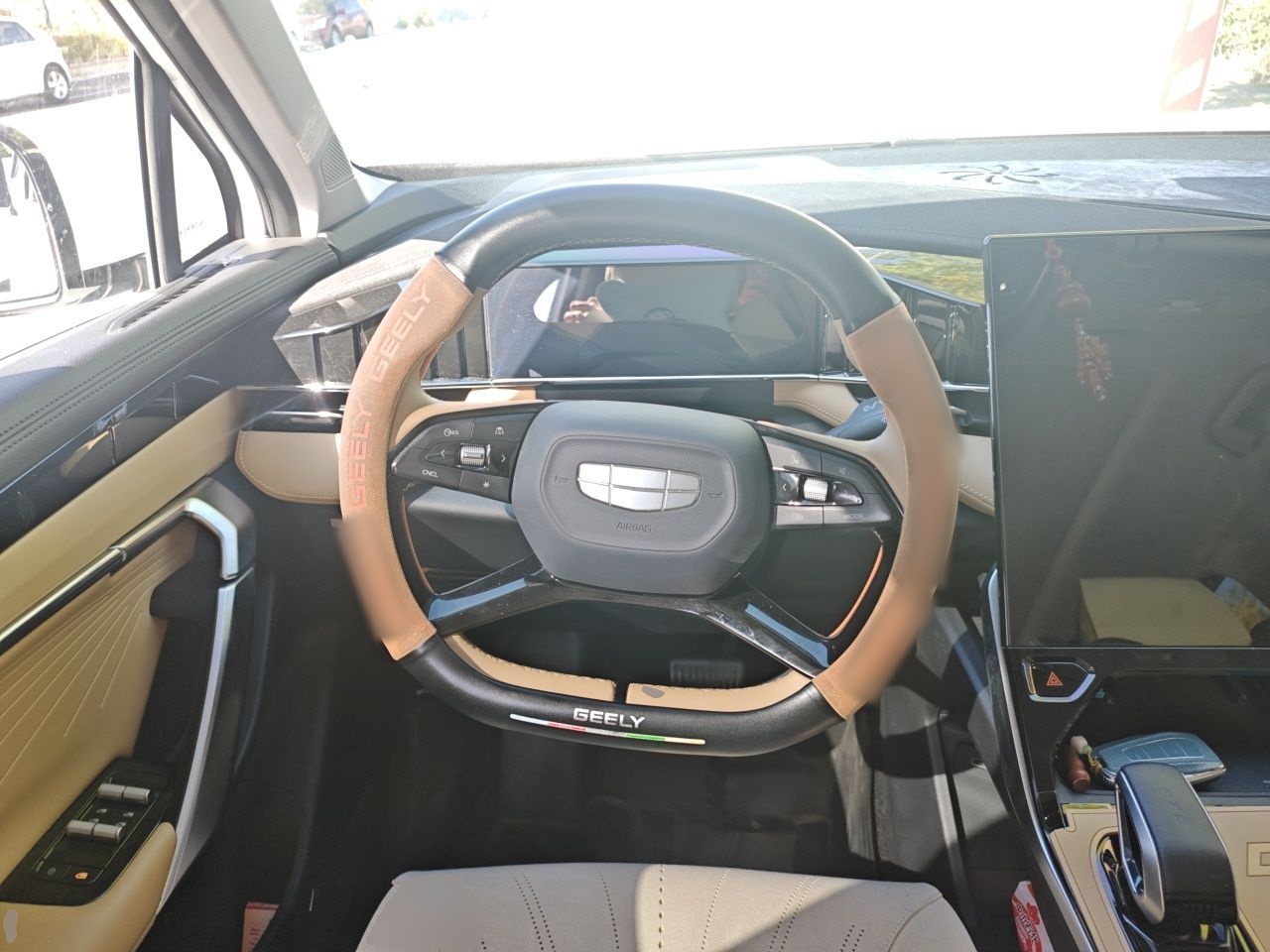 Geely Auto FX11 2023 1.5TD DCT Prestige Edition — снимка 10