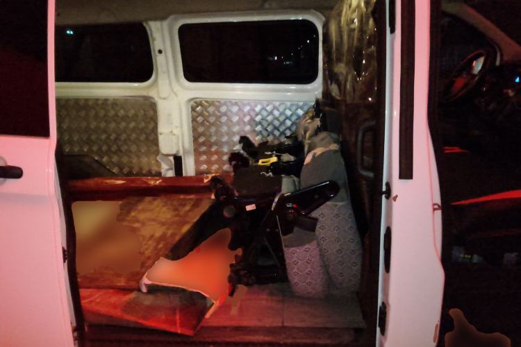 Used Ford Transit 2020 2.0T Diesel Multi-Function Commercial Vehicle Mid-Chassis Low-Roof Design with Dual Rear Doors Emission Standard China V
