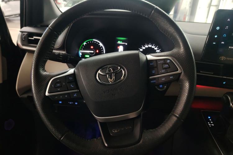 Used Toyota Granvia 2022 2.5L Hybrid Premium Edition Steering Wheel